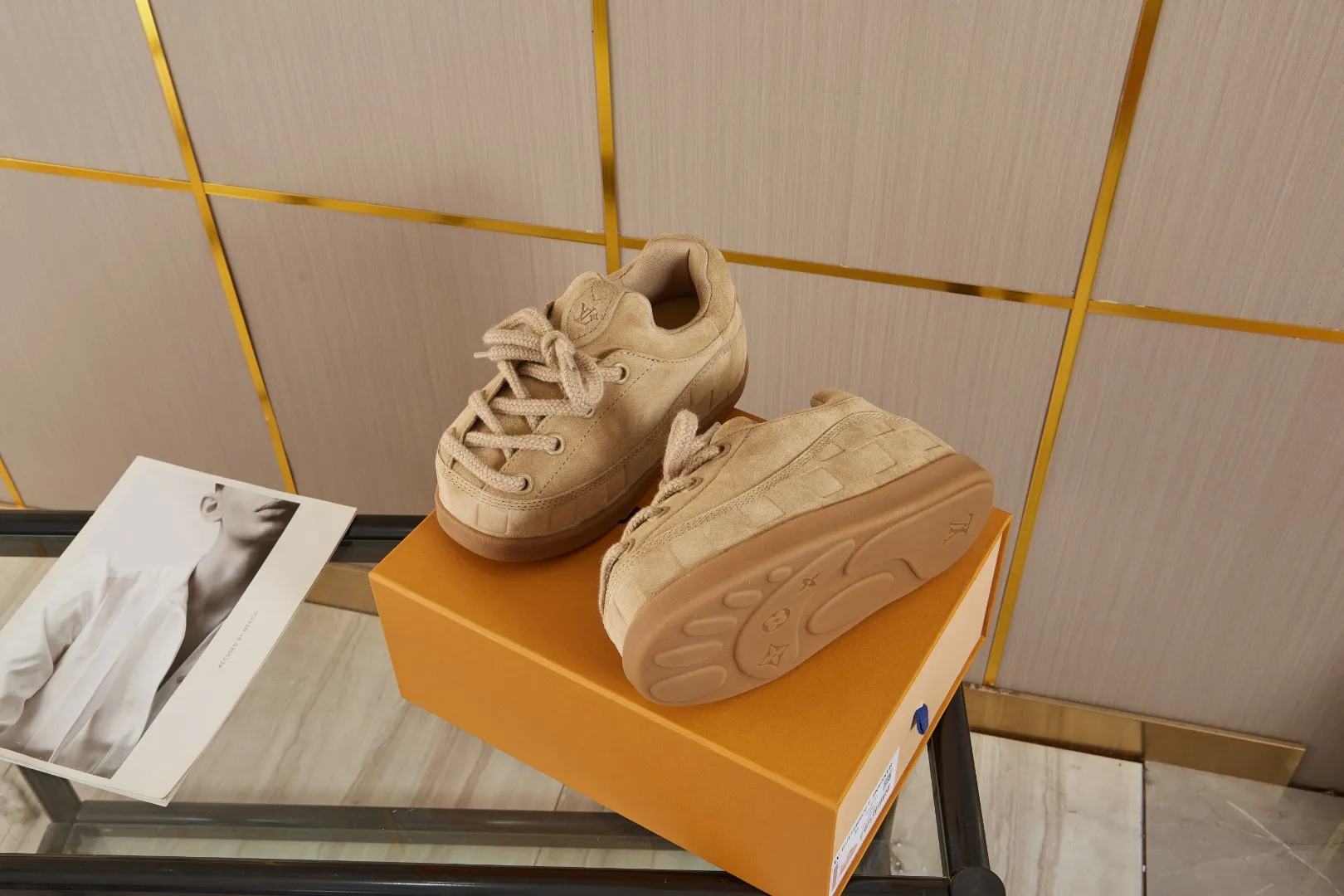 💰💰💰 660 hot style 🆕🆕🆕𝙇𝙑🔥New models are on the shelves🔥 Louis Vuitton 25ss, LV co-branded nigo YETI Fat Ding is ugly and cute, many Internet celebrities have put it on the show, a classic and versatile item. Fabric: imported high mercerized cowhide suede. Lining: High-grade elastic mesh, original molded outsole. Size: women's clothing, 35-41 (customized for women's 40 and 41), men's clothing 39-46 (customized for 45-46)
